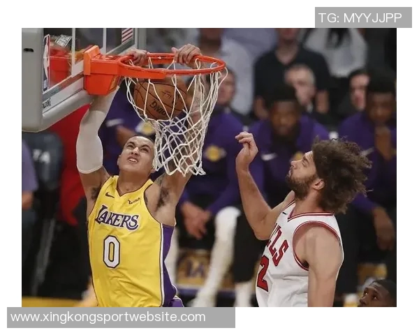 里斯半场表现不佳仅出战7分钟未得分正负值为负影响球队表现