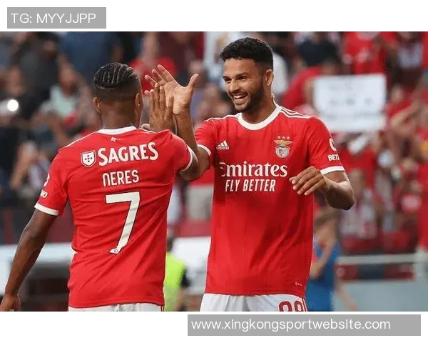 斯图加特对贡萨洛加西亚表现出兴趣但冬窗转会可能性不大 斯图加特对贡萨洛加西亚表现出兴趣但冬窗转会可能性不大